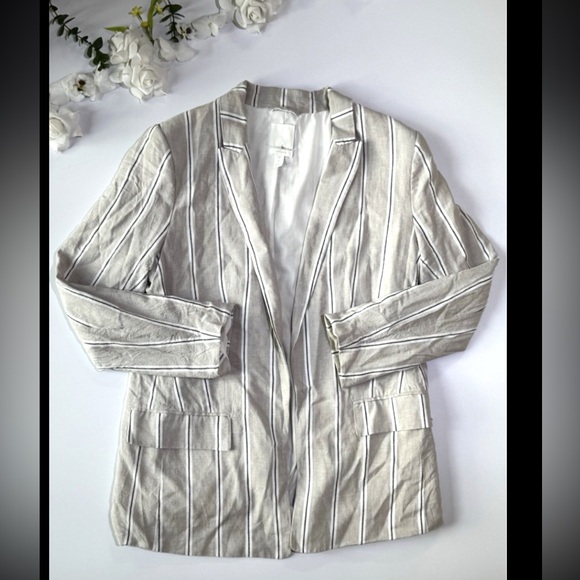H&M Jackets & Blazers - H&M Cream and White Vertical-Stripe Blazer
